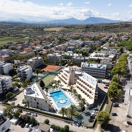 Park Hotel & Dependance Con Spiaggia Martinsicuro Esterno foto