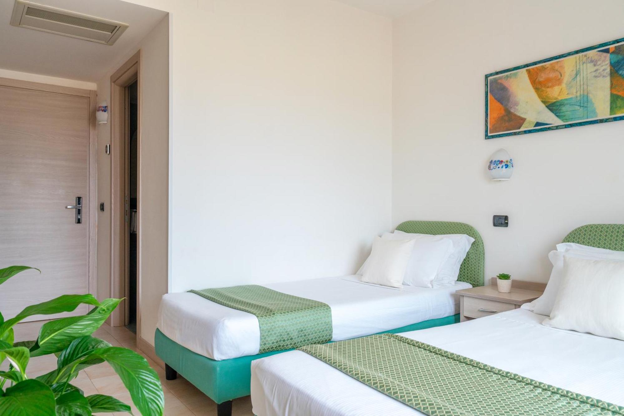 Park Hotel & Dependance Con Spiaggia Martinsicuro Esterno foto